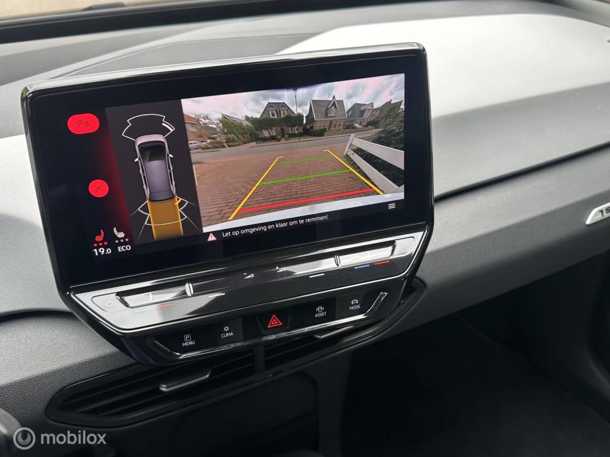 Volkswagen ID.3 Volkswagen ID.3 First Plus 58 kWh SOH 92,5% PANORAMADAK IQ MATRIX LED MASSAGE STOELEN CAMERA SFEERVERLICHTING ZEER MOOIE AUTO!!