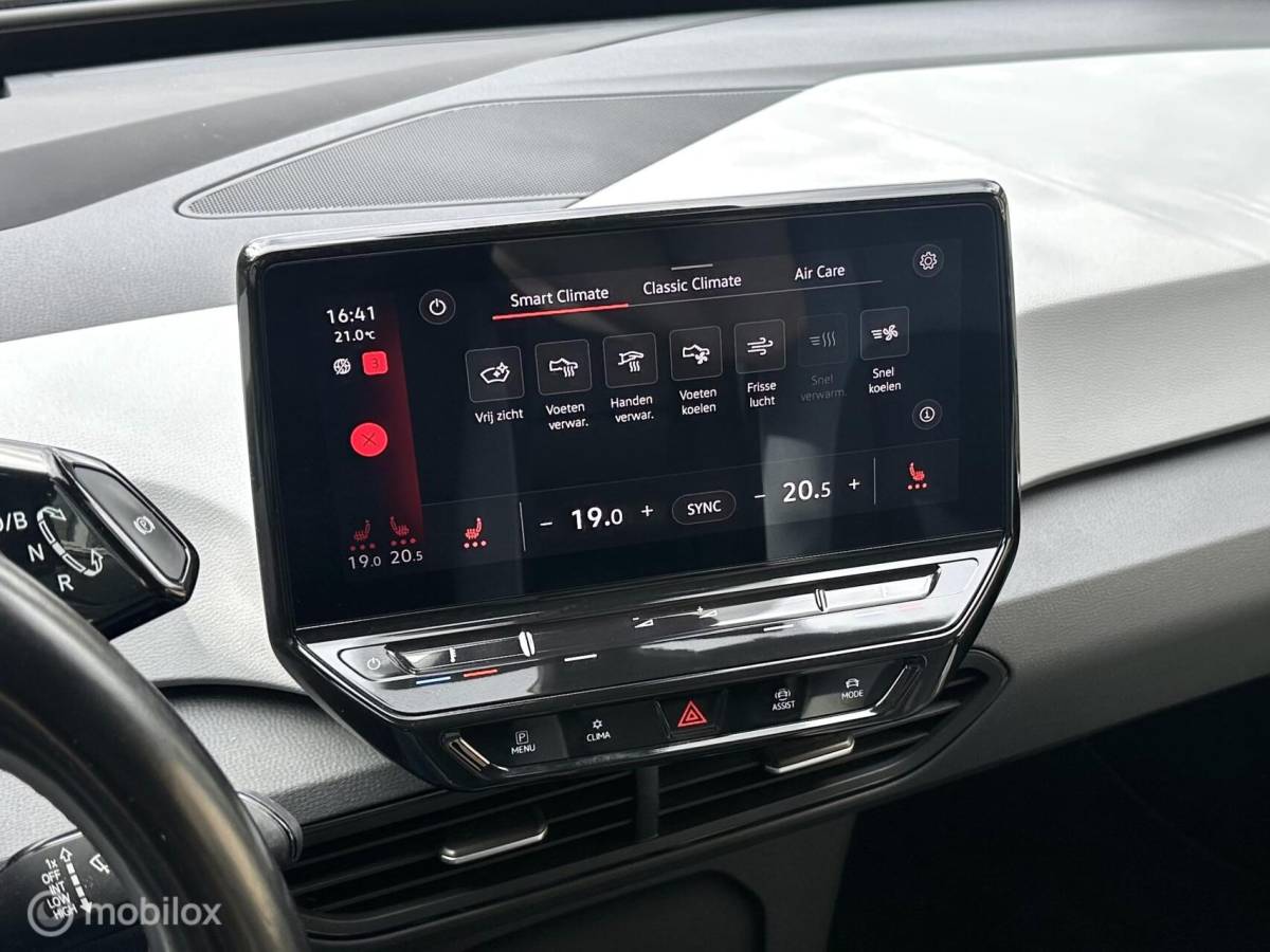 Volkswagen ID.3 Volkswagen ID.3 First Plus 58 kWh SOH 92,5% PANORAMADAK IQ MATRIX LED MASSAGE STOELEN CAMERA SFEERVERLICHTING ZEER MOOIE AUTO!!