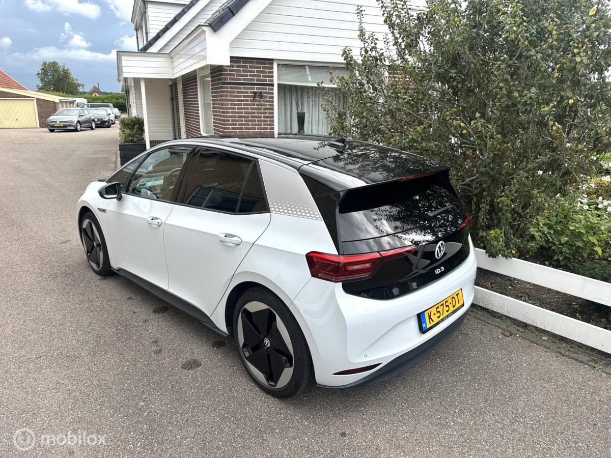 Volkswagen ID.3 Volkswagen ID.3 First Plus 58 kWh SOH 92,5% PANORAMADAK IQ MATRIX LED MASSAGE STOELEN CAMERA SFEERVERLICHTING ZEER MOOIE AUTO!!