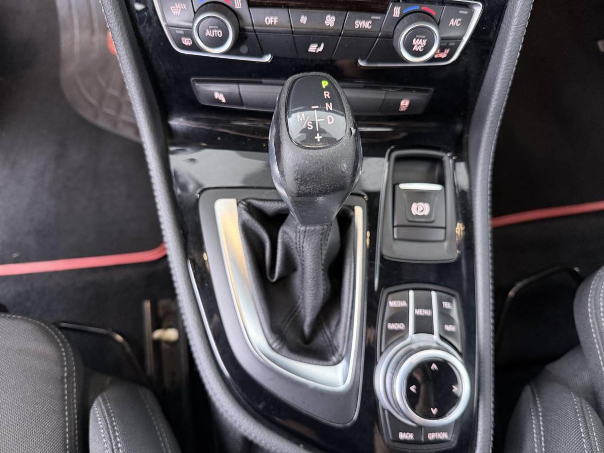 BMW 2 Serie BMW 2-serie Active Tourer 218i Executive Automaat – Navigatie – Climate Control – LED Koplampen
