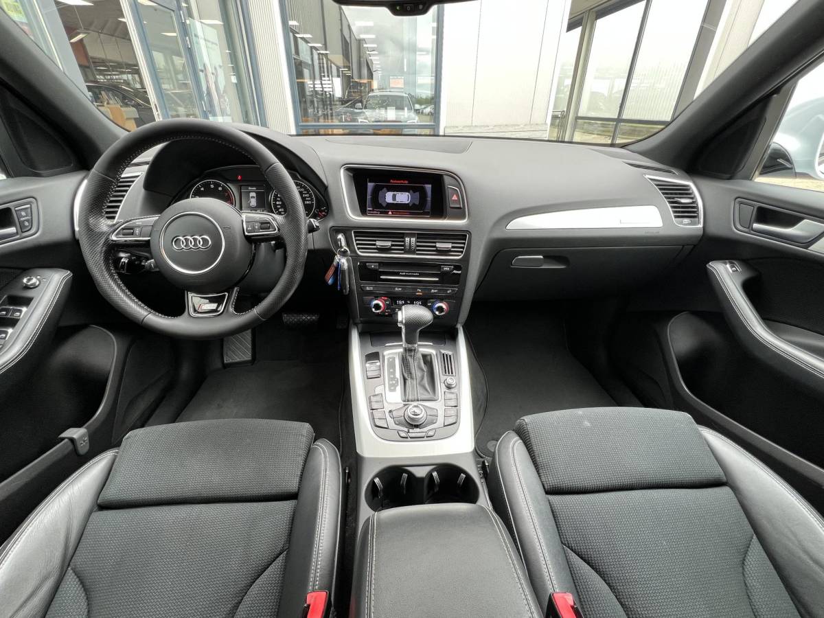 Audi Q5 Audi Q5 2.0 TFSI quattro Adrenalin Sport 21″ / navi / sporstoelen / Parelmoergrijs