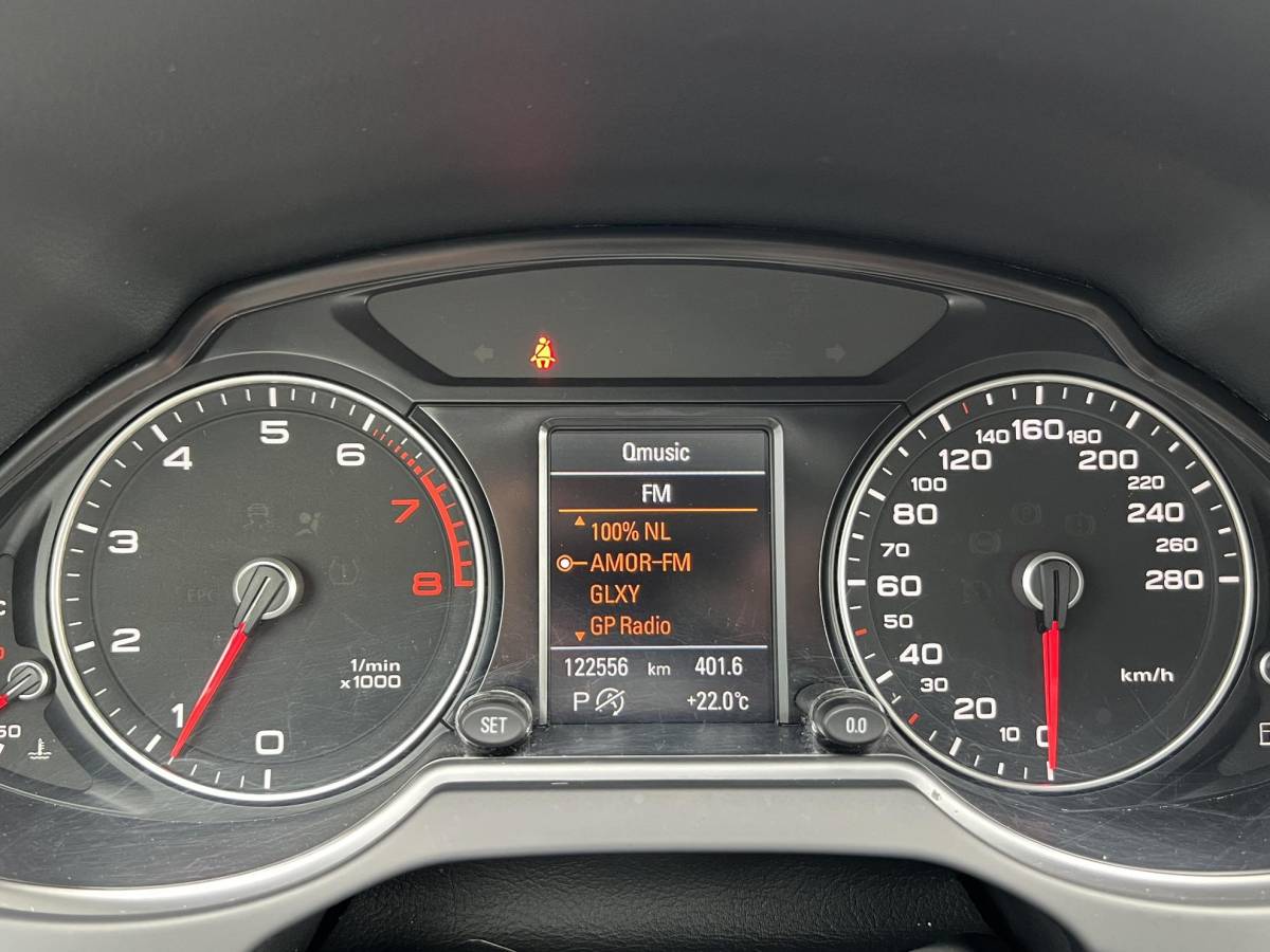 Audi Q5 Audi Q5 2.0 TFSI quattro Adrenalin Sport 21″ / navi / sporstoelen / Parelmoergrijs