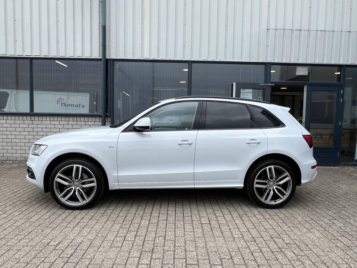Audi Q5 Audi Q5 2.0 TFSI quattro Adrenalin Sport 21″ / navi / sporstoelen / Parelmoergrijs