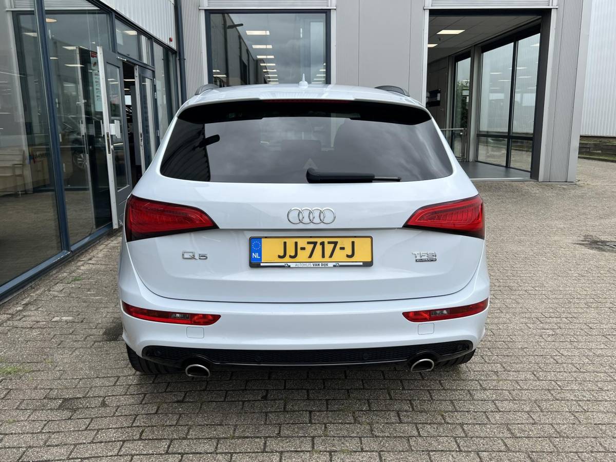 Audi Q5 Audi Q5 2.0 TFSI quattro Adrenalin Sport 21″ / navi / sporstoelen / Parelmoergrijs