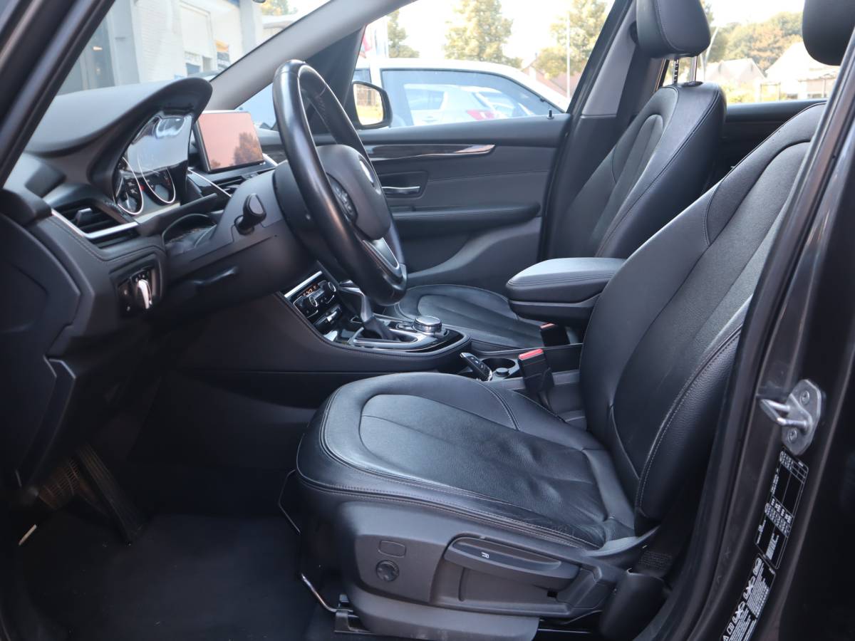 BMW 2 Serie BMW 2-serie Active Tourer 225xe M Sport / Leder / Pano / Cruise