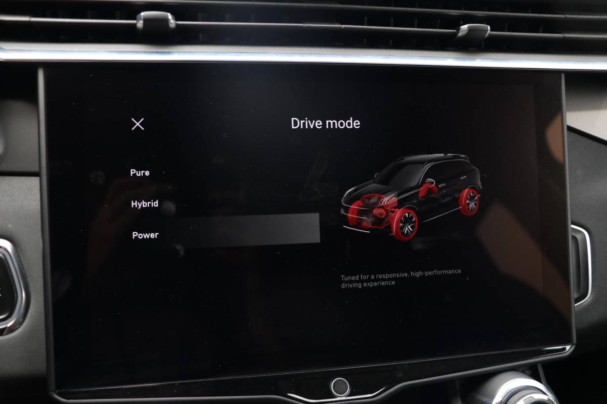 Lynk & Co 01 Lynk & Co 01 1.5 Plugin AdaptiveCruise 360View MemoryZetels Panodak AppleCarplay Blindspot PrivacyGlass 106000KM BJ2021