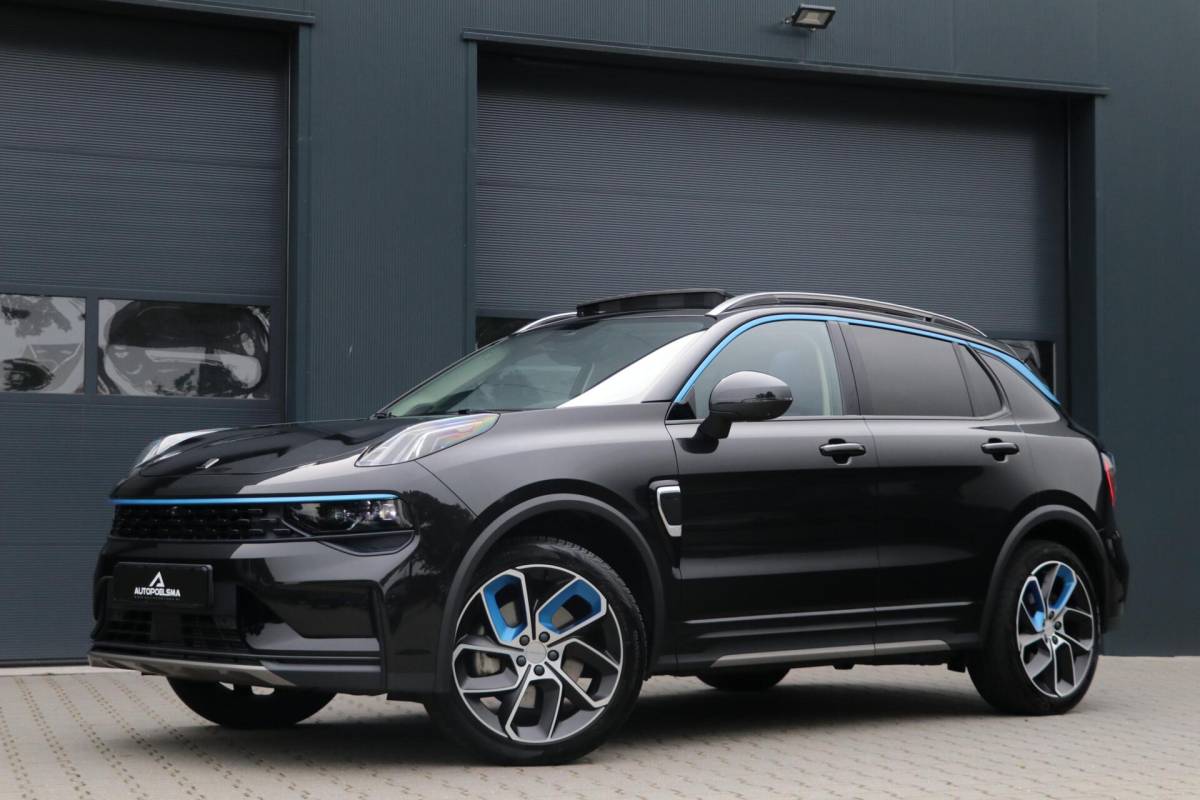 Lynk & Co 01 Lynk & Co 01 1.5 Plugin AdaptiveCruise 360View MemoryZetels Panodak AppleCarplay Blindspot PrivacyGlass 106000KM BJ2021