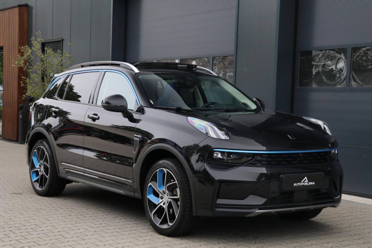 Lynk & Co 01 Lynk & Co 01 1.5 Plugin AdaptiveCruise 360View MemoryZetels Panodak AppleCarplay Blindspot PrivacyGlass 106000KM BJ2021