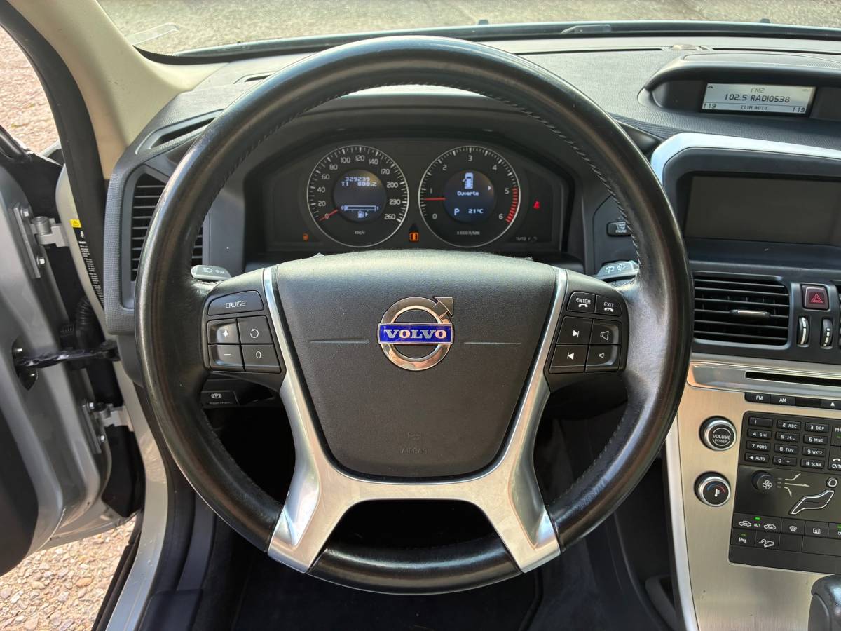 Volvo XC60 Volvo XC60 2.4D AWD Kinetic | Automaat + Cruise + Clima nu € 5.975,-!!!