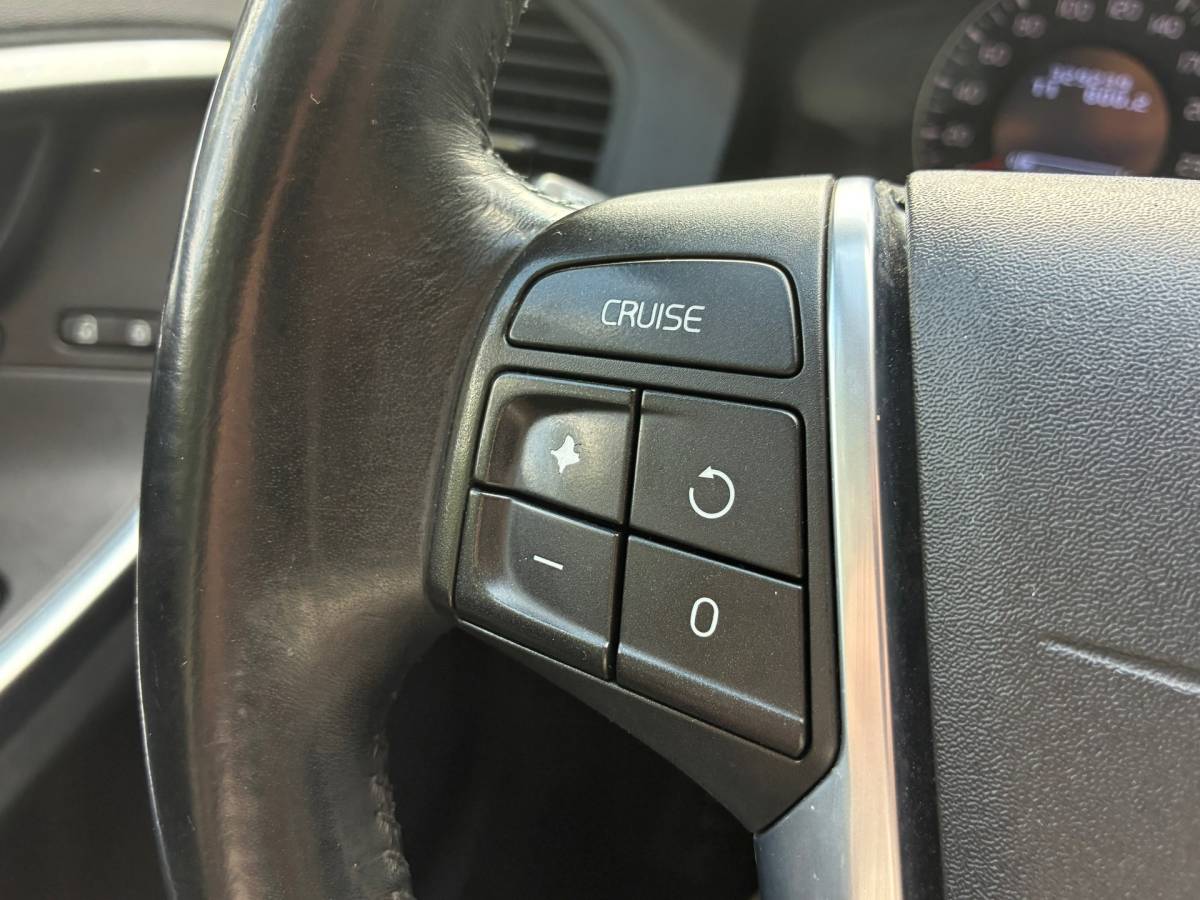 Volvo XC60 Volvo XC60 2.4D AWD Kinetic | Automaat + Cruise + Clima nu € 5.975,-!!!