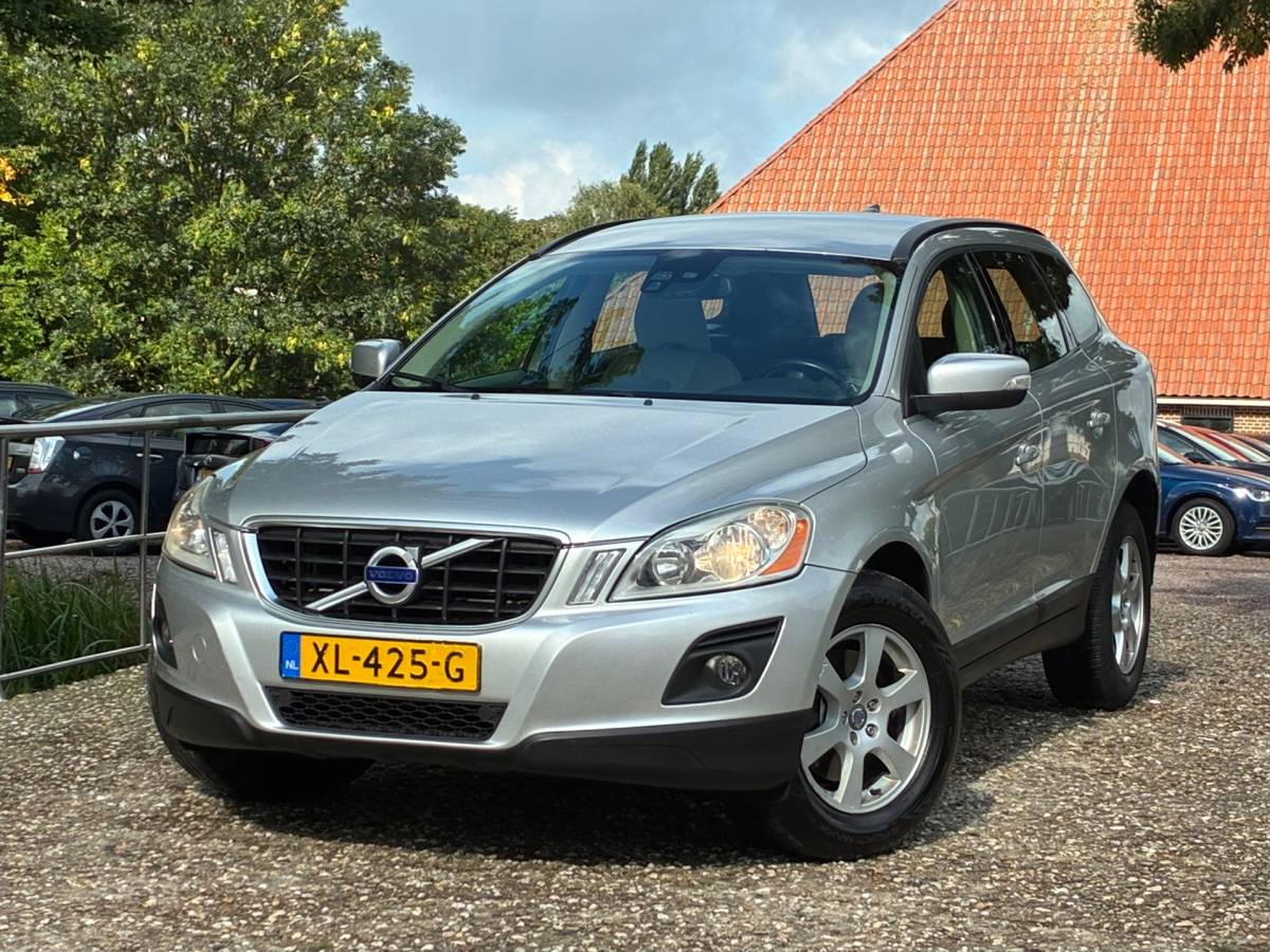Volvo XC60 Volvo XC60 2.4D AWD Kinetic | Automaat + Cruise + Clima nu € 5.975,-!!!