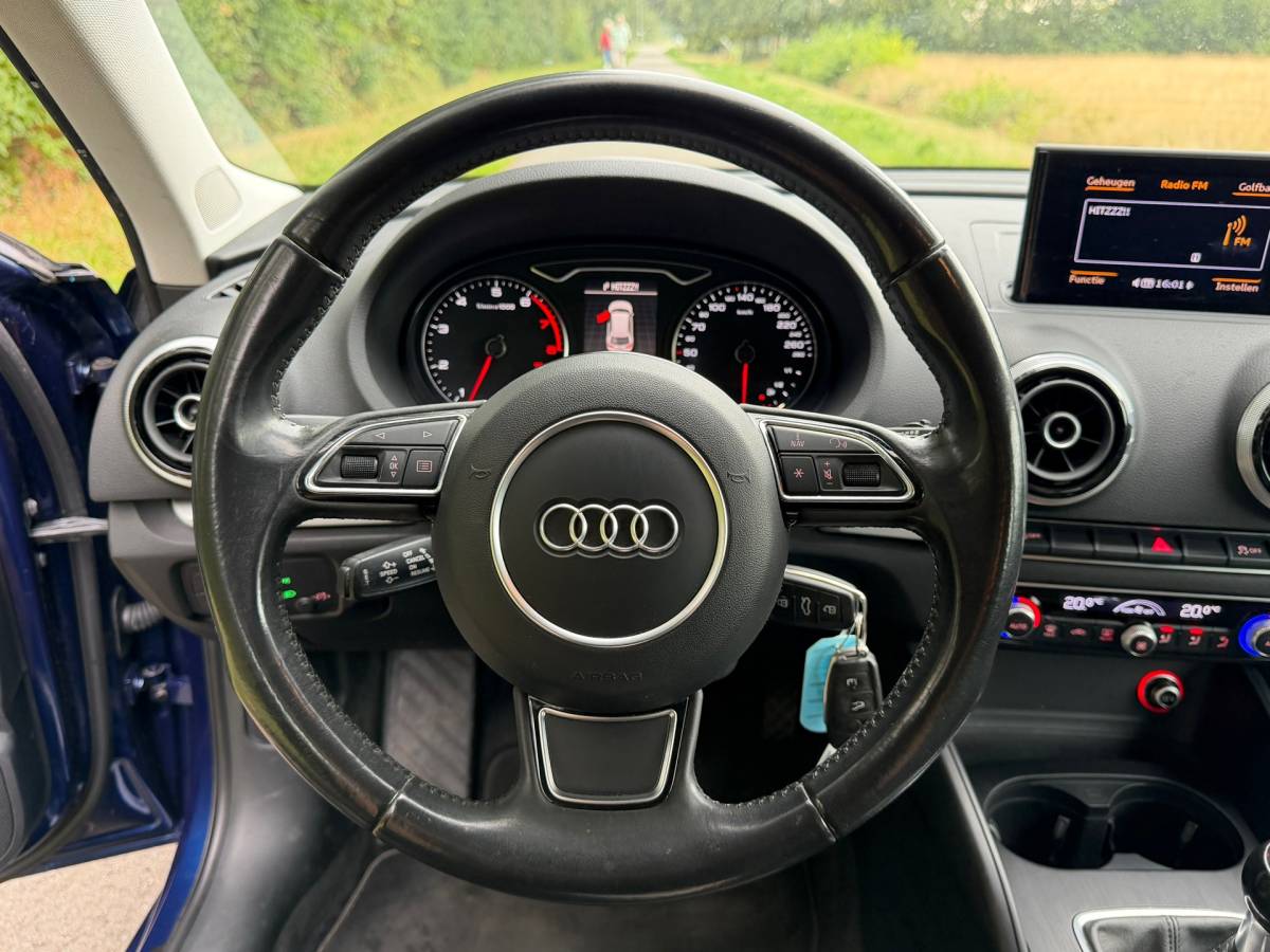Audi A3 Audi A3 Sportback 1.4 TFSI CoD Ambition Pro Line S | Cruise + Clima + Navi Nu € 8.975,-!!!