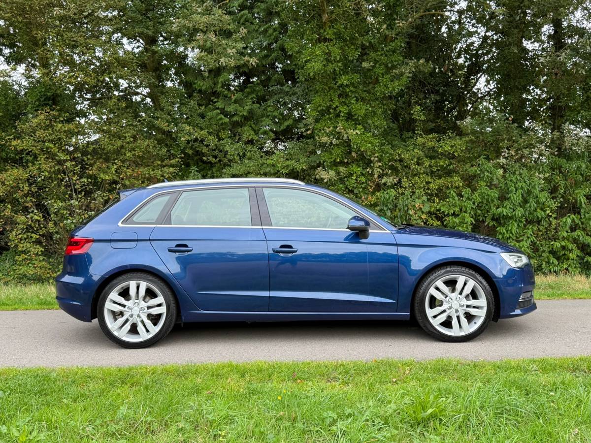 Audi A3 Audi A3 Sportback 1.4 TFSI CoD Ambition Pro Line S | Cruise + Clima + Navi Nu € 8.975,-!!!