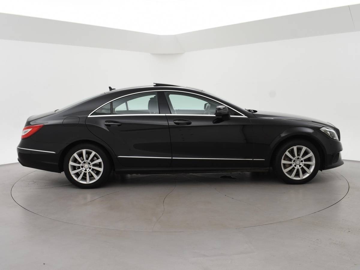 Mercedes-Benz CLS Mercedes-Benz CLS-klasse 400 4MATIC 333 PK SEDAN + 360 CAMERA | LUCHTVERING | SCHUIFDAK | MASSAGE | RIJDYNAMISCHE STOELEN | DISTRONIC
