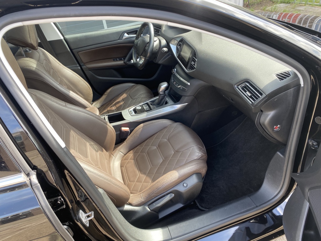 Peugeot 308 Peugeot 308 SW 1.2 PureT.Blue L. Pr