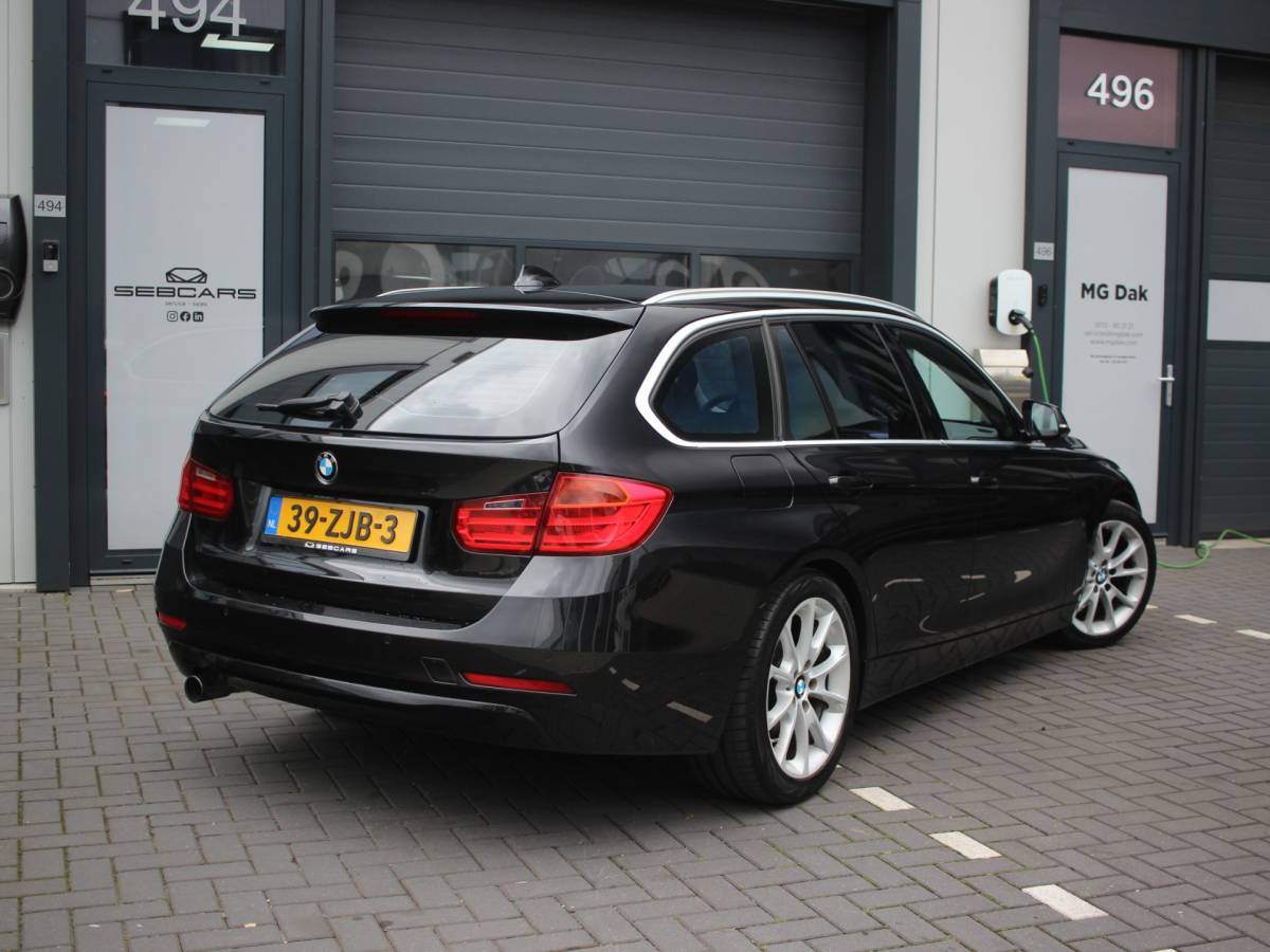 BMW 3 Serie BMW 3-serie Touring 320i Nieuwe Koppeling, Facelift, NAP, LEDER, CRUISE, RIJDT SUPER