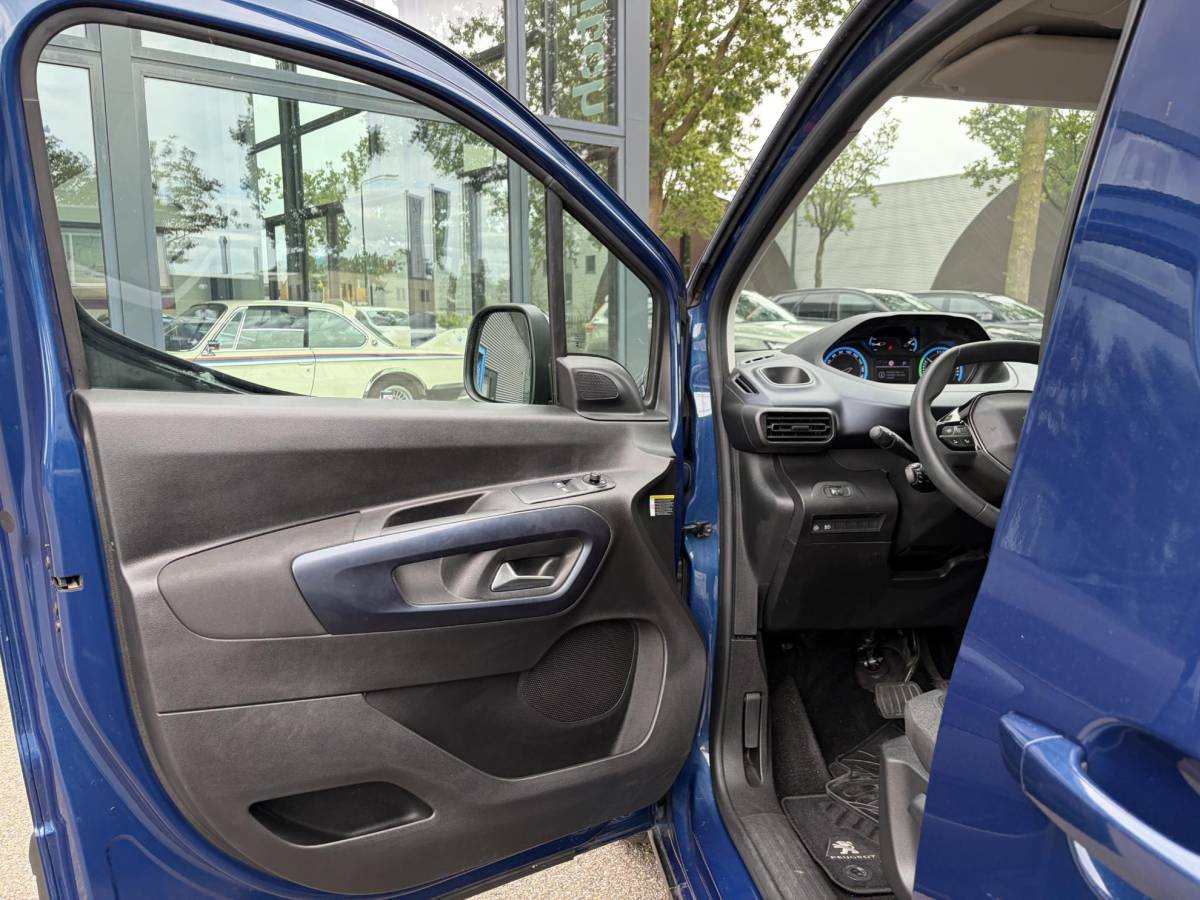 Peugeot e-Rifter Peugeot e-Rifter EV Allure Pack 50 kWh SOH 100%!| APPLE CARPLAY + ANDROID AUTO| STANDKACHEL|  DUBBELE SCHUIFDEUREN| RIJKLAARPRIJS INCL. 12 MND BOVAG GARANTIE