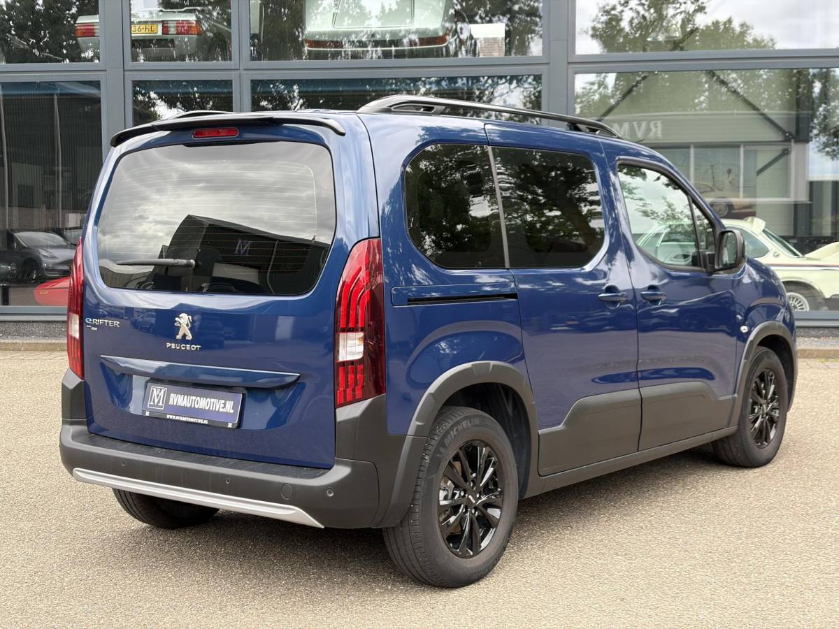 Peugeot e-Rifter Peugeot e-Rifter EV Allure Pack 50 kWh SOH 100%!| APPLE CARPLAY + ANDROID AUTO| STANDKACHEL|  DUBBELE SCHUIFDEUREN| RIJKLAARPRIJS INCL. 12 MND BOVAG GARANTIE