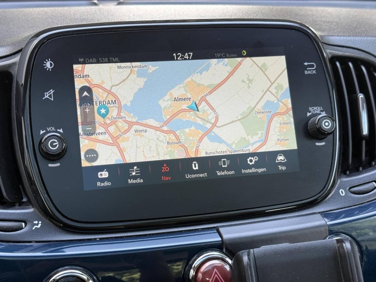 Fiat 500 Fiat 500 0.9 TwinAir Turbo Lounge | Panoramadak | Carplay | Clima | Navi