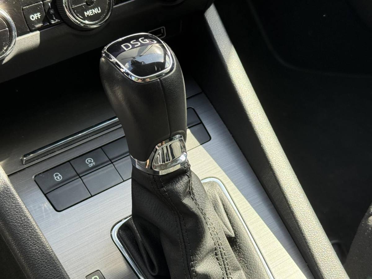 Škoda Octavia Skoda Octavia Combi 1.0 TSI Greentech Style Business | Automaat | Carplay | Trekhaak