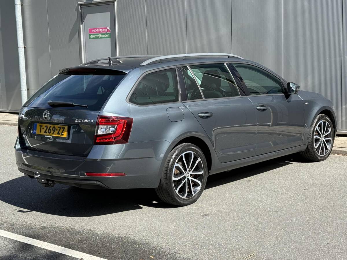 Škoda Octavia Skoda Octavia Combi 1.0 TSI Greentech Style Business | Automaat | Carplay | Trekhaak