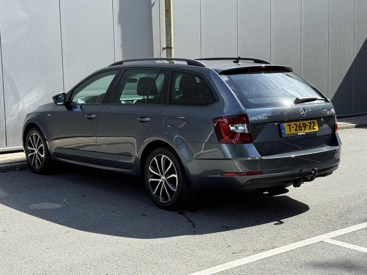 Škoda Octavia Skoda Octavia Combi 1.0 TSI Greentech Style Business | Automaat | Carplay | Trekhaak