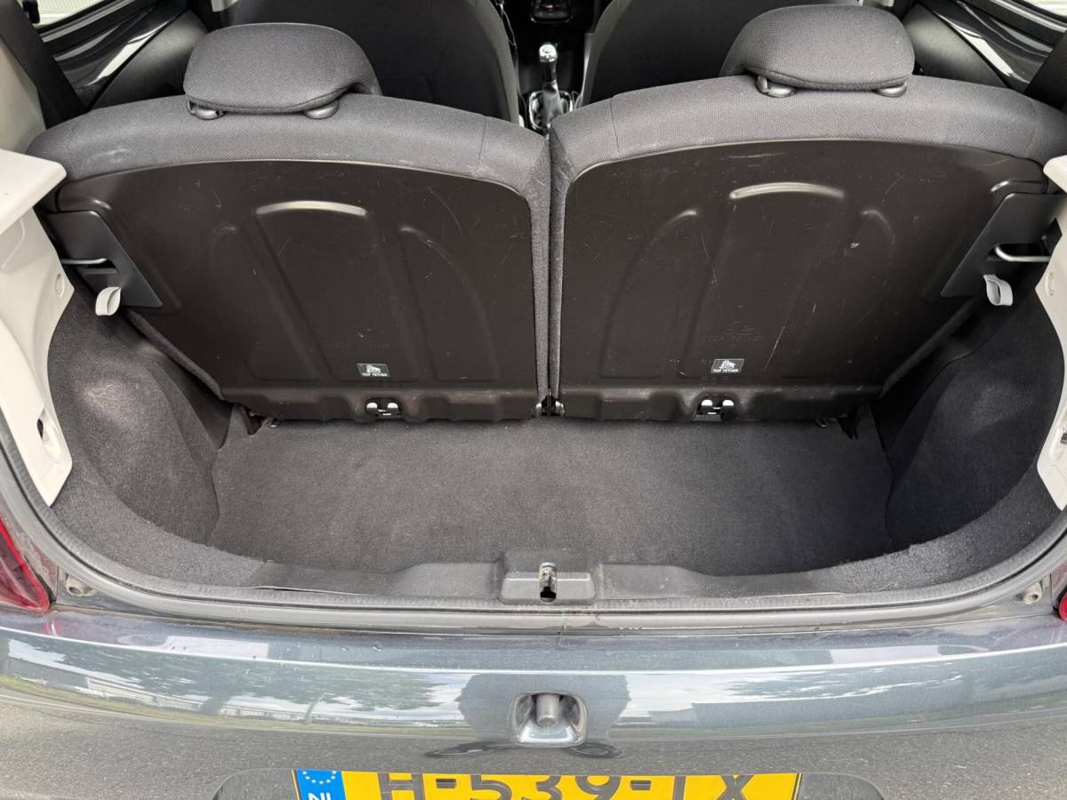 Peugeot 108 Peugeot 108 1.0 e-VTi Allure | Climate Control | Camera | NW APK!