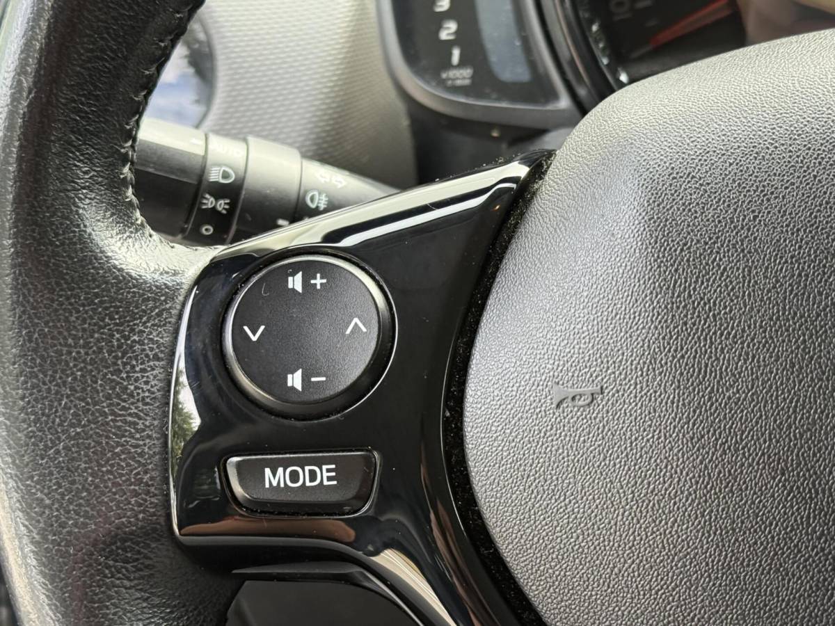 Peugeot 108 Peugeot 108 1.0 e-VTi Allure | Climate Control | Camera | NW APK!