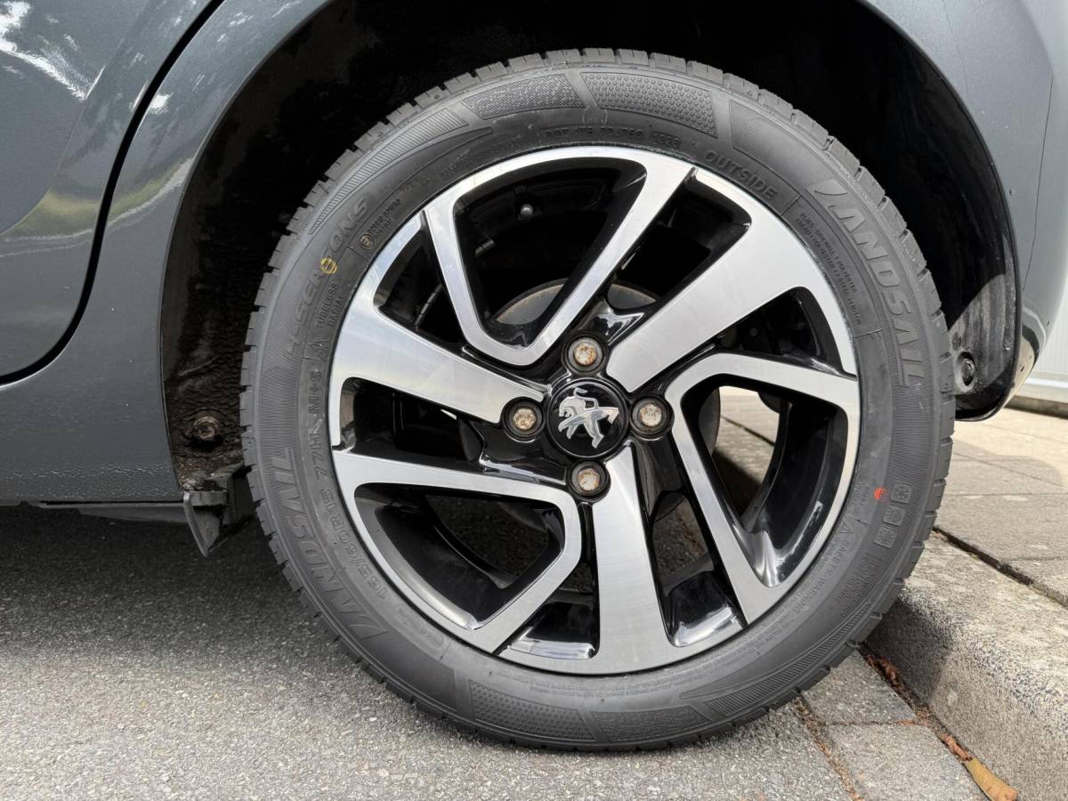 Peugeot 108 Peugeot 108 1.0 e-VTi Allure | Climate Control | Camera | NW APK!