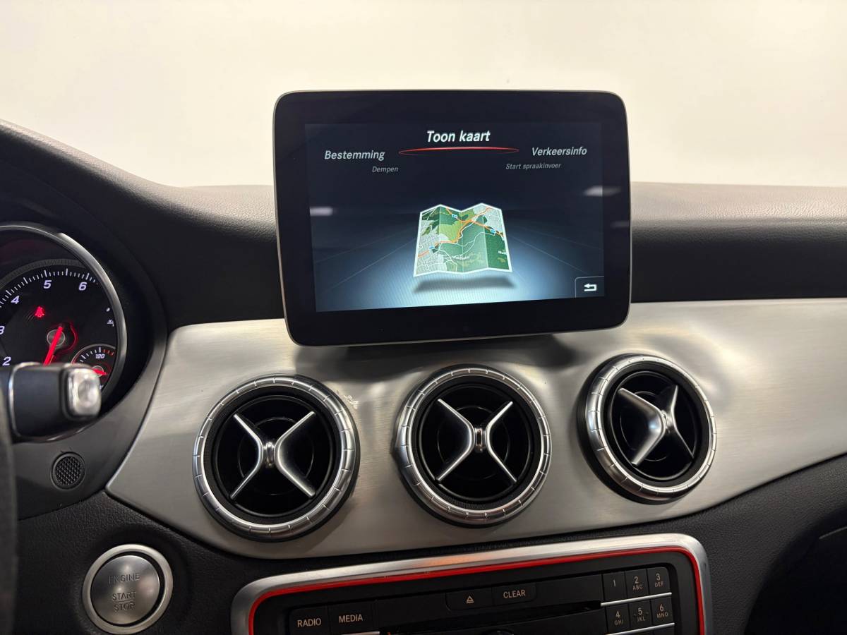 Mercedes-Benz CLA Mercedes-Benz CLA-klasse 180 Business Solution AMG*NAP*Automaat*Stoelverwarming*Navi*Cruise-Control*