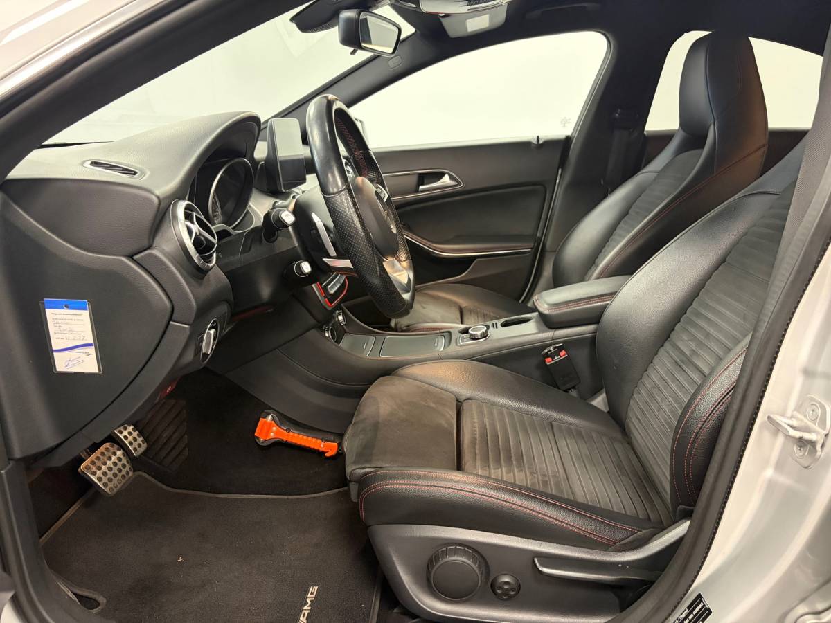 Mercedes-Benz CLA Mercedes-Benz CLA-klasse 180 Business Solution AMG*NAP*Automaat*Stoelverwarming*Navi*Cruise-Control*