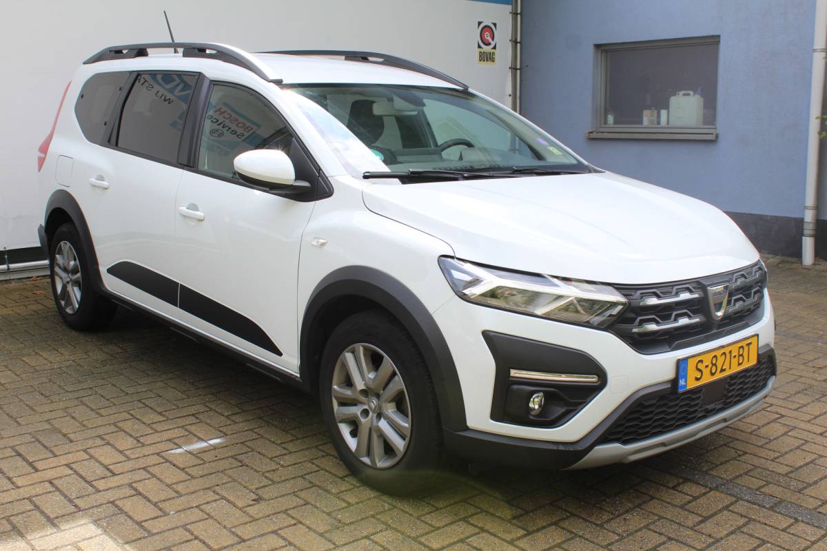 Dacia Jogger Dacia Jogger 1.0 TCe Comfort 7p. Incl. 12 maanden Garantie | Meer foto’s volgen | 1e Eigenaar | Parkeersensoren achter | Cruise controle | Airco | Bluetooth | Apple Carplay/Android Auto | Stuur multifunctioneel | Origineel NL Auto | NAP |