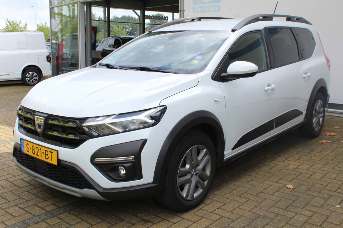 Dacia Jogger Dacia Jogger 1.0 TCe Comfort 7p. Incl. 12 maanden Garantie | Meer foto’s volgen | 1e Eigenaar | Parkeersensoren achter | Cruise controle | Airco | Bluetooth | Apple Carplay/Android Auto | Stuur multifunctioneel | Origineel NL Auto | NAP |