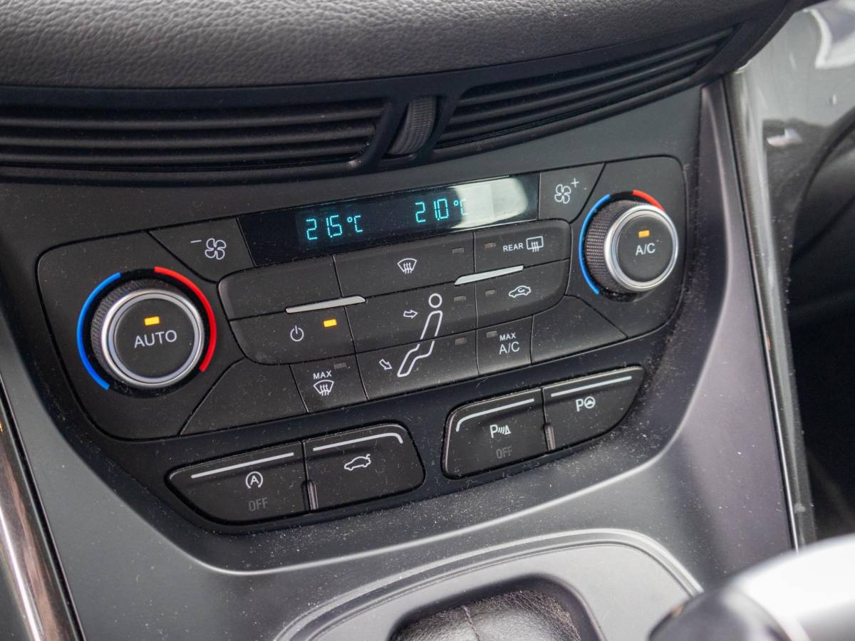 Ford C-MAX Ford C-Max 1.5 Titanium Automaat Trekhaak LMV