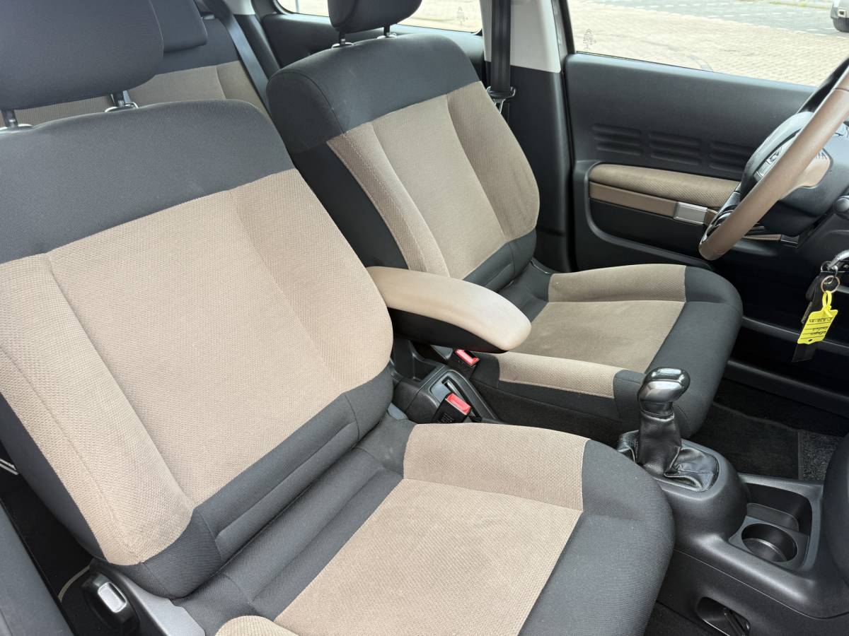 Citroën C4 Cactus Citroën C4 Cactus 1.2 VTi Feel Navigatie, Luxe intr, Climate contr, Cruise contr, etc..