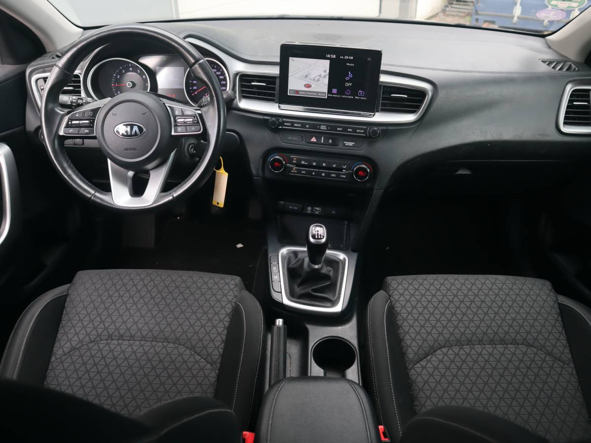 Kia Ceed Sportswagon Kia Ceed Sportswagon 1.0 T-GDi DynamicLine / Trekhaak / Camera / Carplay