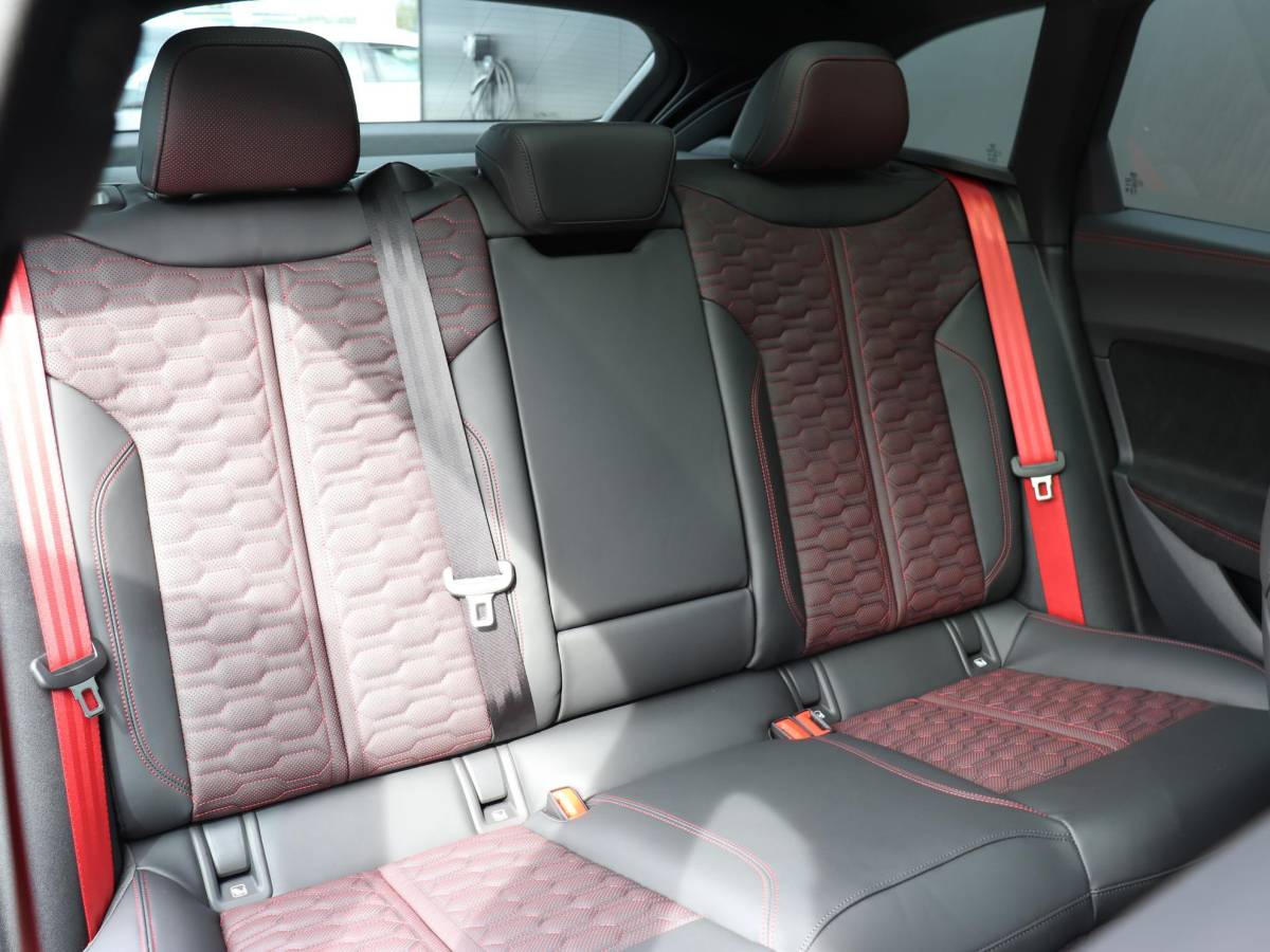 Audi RS5 Audi RS5 Avant e-hybrid quattro NIEUW !!! DIRECT LEVERBAAR | KERAMISCH | LEDER | MEMORY | B&O | 360° CAMERA | HEAD-UP | STOELVERK. | ADAPT. CRUISE | NAVI |
