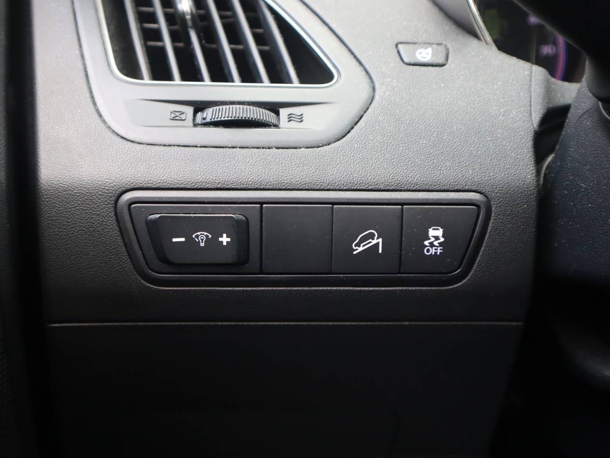 Hyundai ix35 Hyundai ix35 2.0i i-Catcher / Leder / Trekhaak / Pano / Stoelverwarming