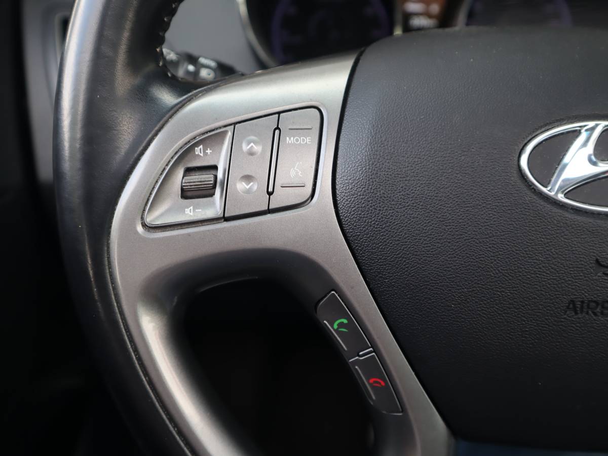 Hyundai ix35 Hyundai ix35 2.0i i-Catcher / Leder / Trekhaak / Pano / Stoelverwarming