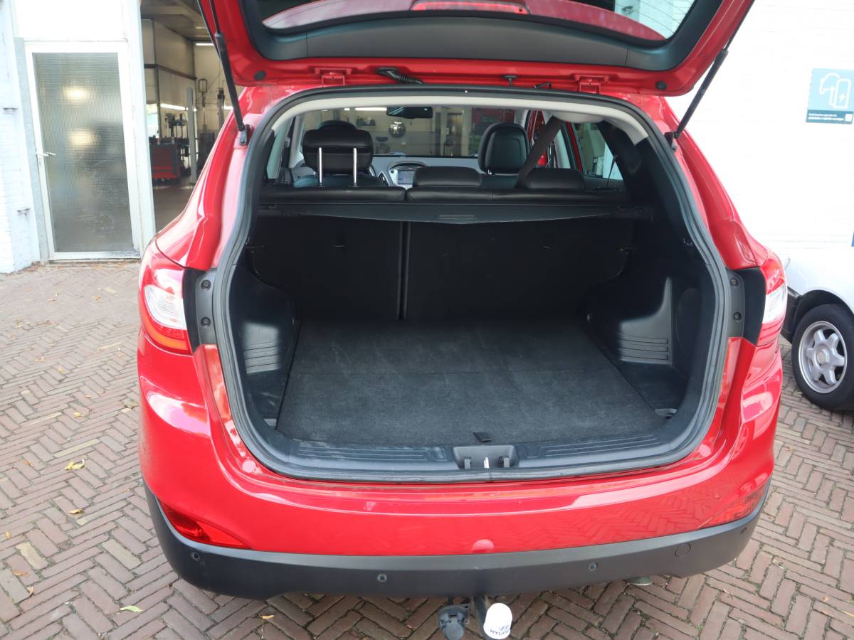 Hyundai ix35 Hyundai ix35 2.0i i-Catcher / Leder / Trekhaak / Pano / Stoelverwarming