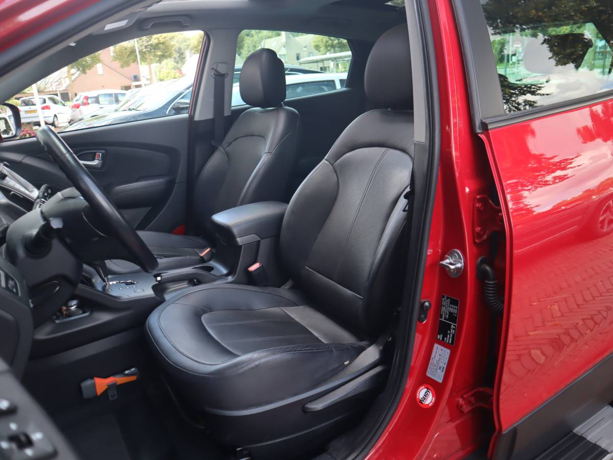 Hyundai ix35 Hyundai ix35 2.0i i-Catcher / Leder / Trekhaak / Pano / Stoelverwarming