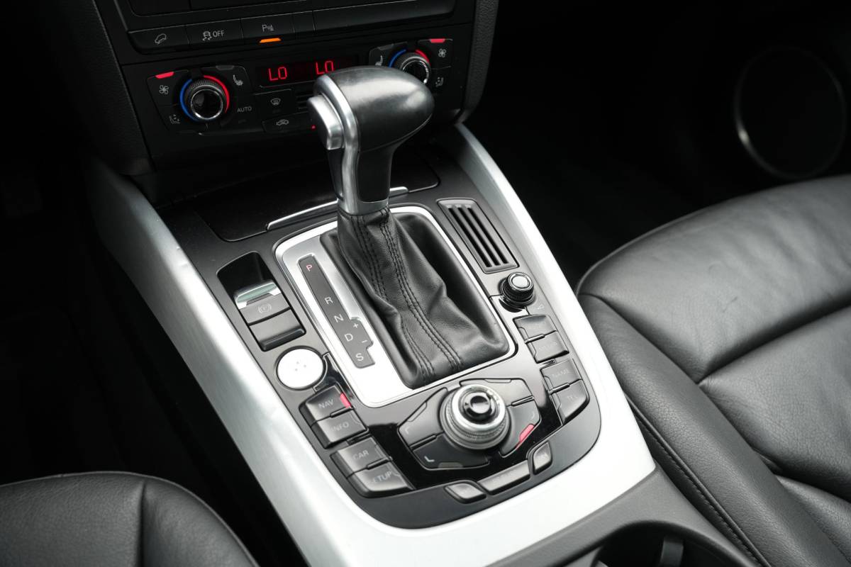 Audi Q5 Audi Q5 3.2 TFSI quattro S Edition S Line Cruise B&O Leer Elektrische Stoelen SQ5 Look