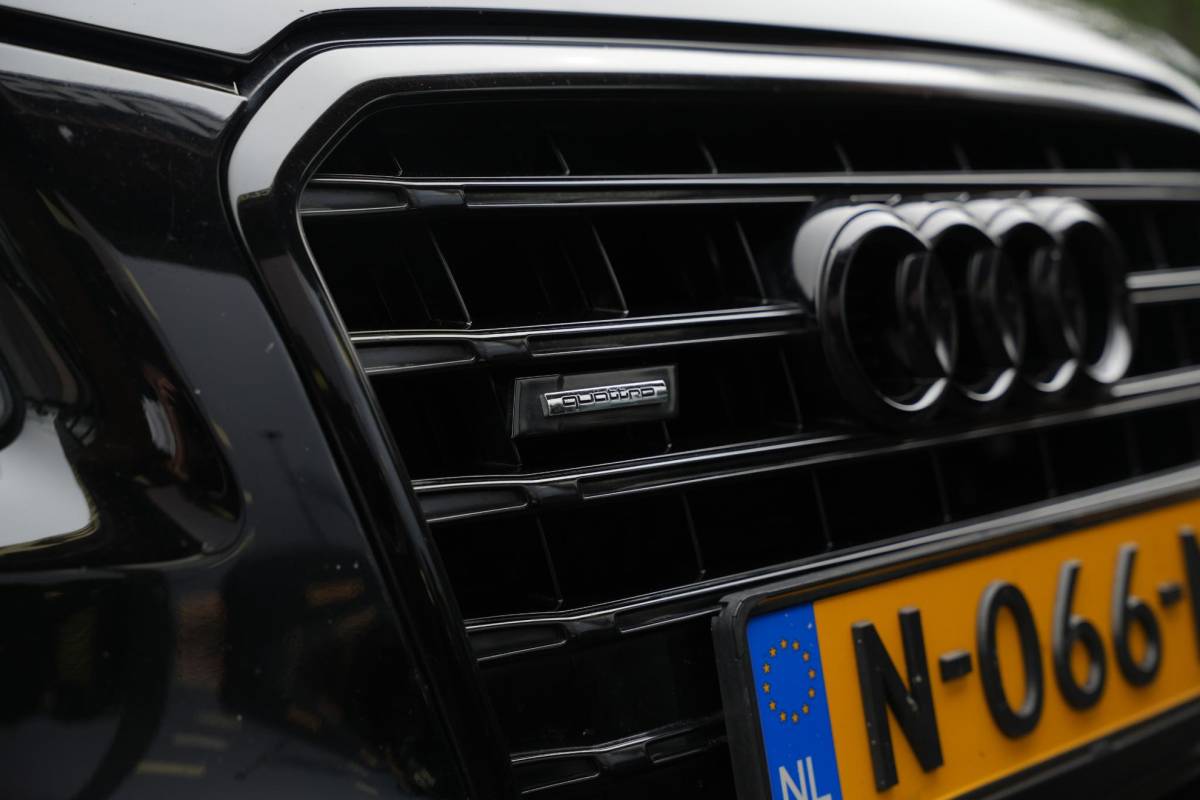 Audi Q5 Audi Q5 3.2 TFSI quattro S Edition S Line Cruise B&O Leer Elektrische Stoelen SQ5 Look