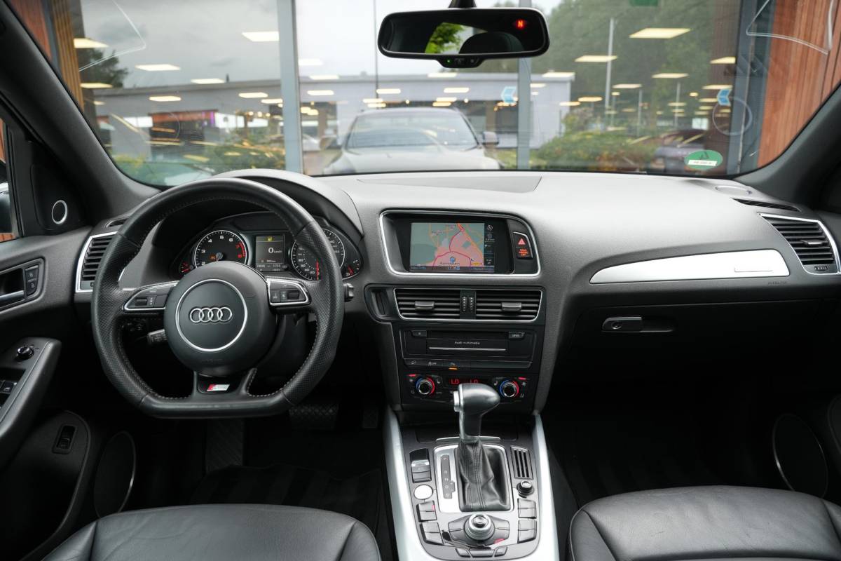 Audi Q5 Audi Q5 3.2 TFSI quattro S Edition S Line Cruise B&O Leer Elektrische Stoelen SQ5 Look