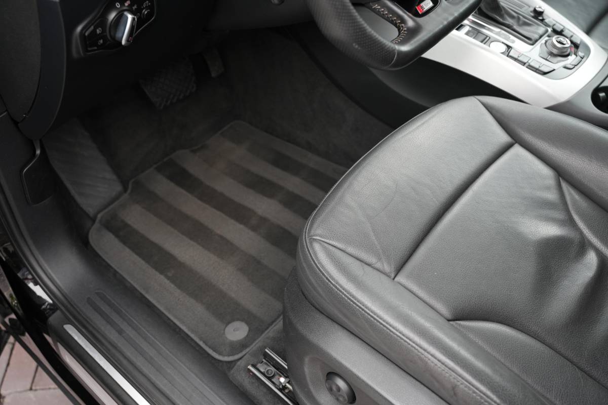 Audi Q5 Audi Q5 3.2 TFSI quattro S Edition S Line Cruise B&O Leer Elektrische Stoelen SQ5 Look