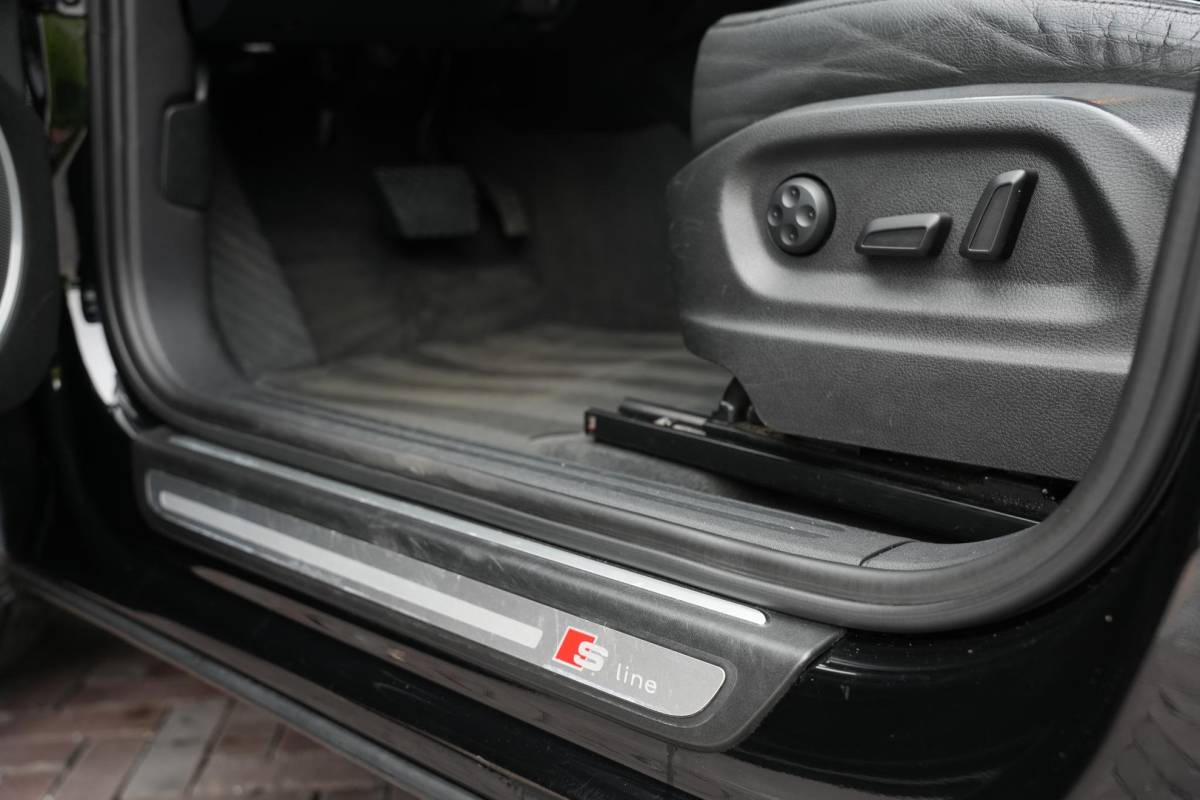 Audi Q5 Audi Q5 3.2 TFSI quattro S Edition S Line Cruise B&O Leer Elektrische Stoelen SQ5 Look