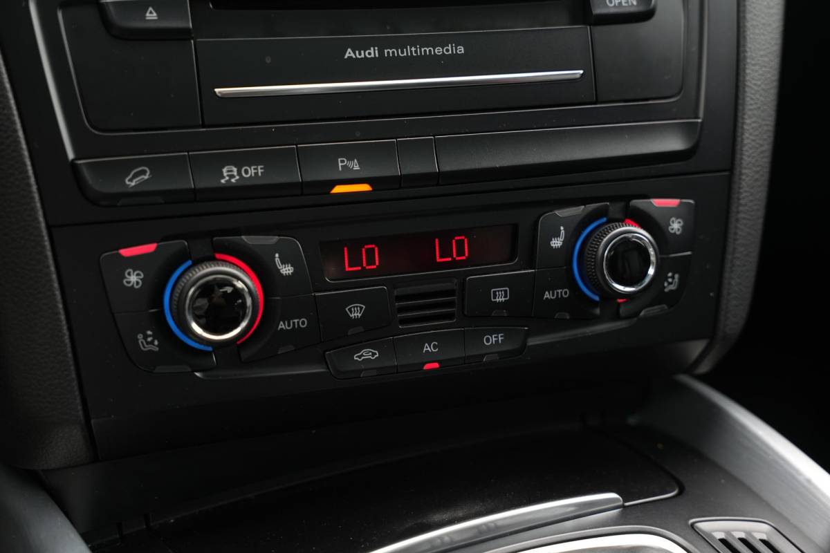 Audi Q5 Audi Q5 3.2 TFSI quattro S Edition S Line Cruise B&O Leer Elektrische Stoelen SQ5 Look