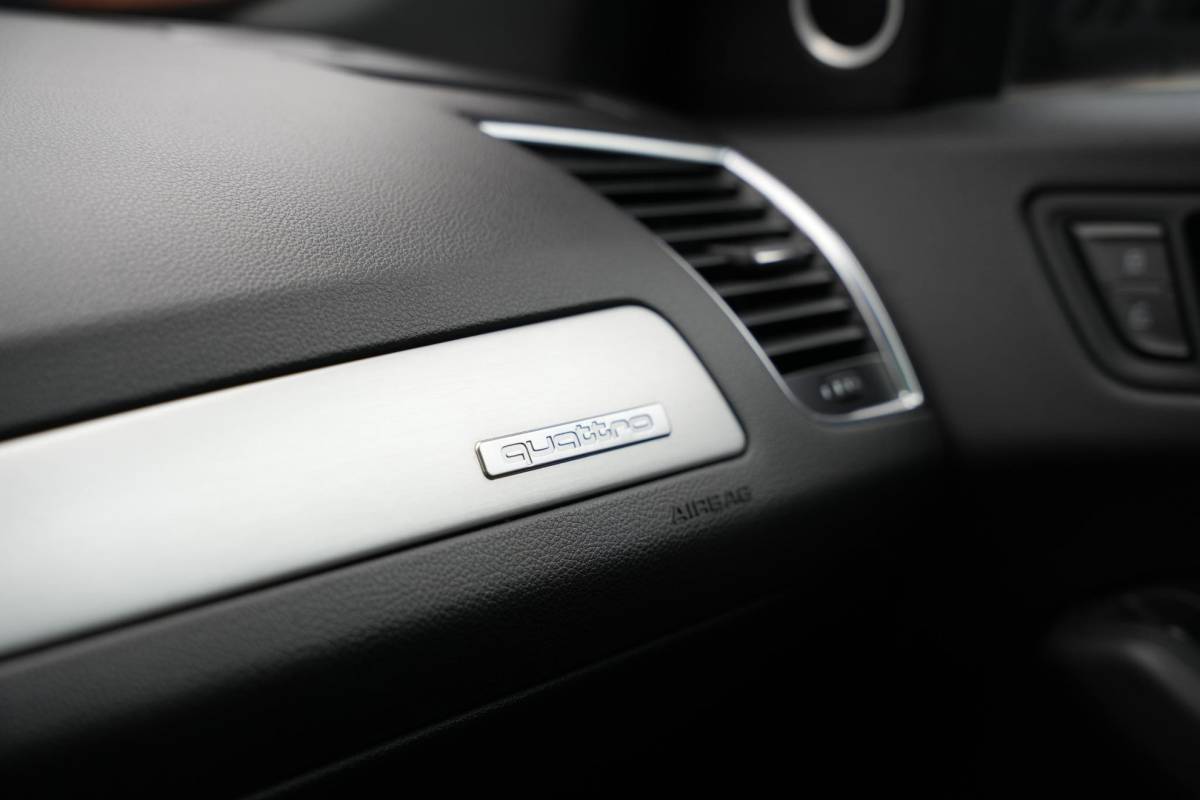 Audi Q5 Audi Q5 3.2 TFSI quattro S Edition S Line Cruise B&O Leer Elektrische Stoelen SQ5 Look