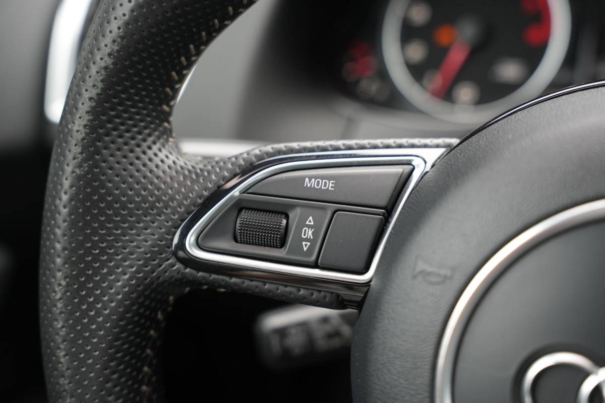Audi Q5 Audi Q5 3.2 TFSI quattro S Edition S Line Cruise B&O Leer Elektrische Stoelen SQ5 Look