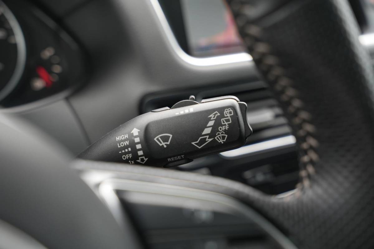 Audi Q5 Audi Q5 3.2 TFSI quattro S Edition S Line Cruise B&O Leer Elektrische Stoelen SQ5 Look
